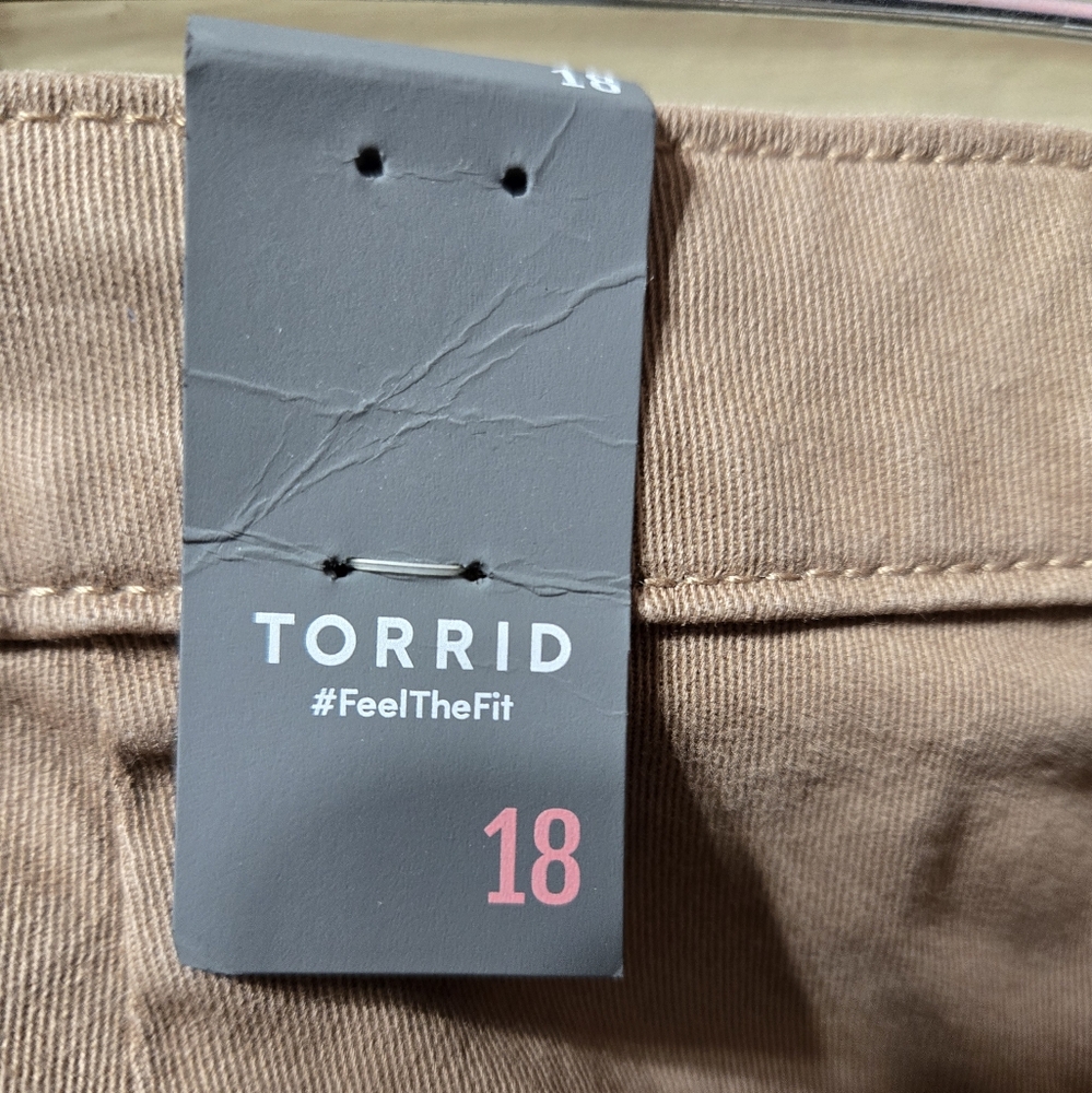 Torrid Brown Twill Crop Chino Pants NWT Size: 18 - Picture 4 of 6